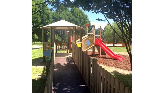 Parco giochi inclusivo: un'area all'aperto accessibile a tutti i bambini